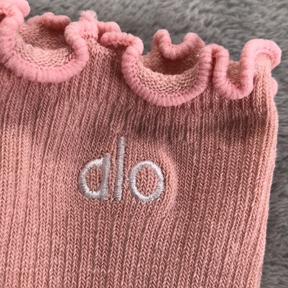 3 Pairs of Alo Lettuce Edge Socks Pink, Black, and White Size S/M - Picture 5 of 8